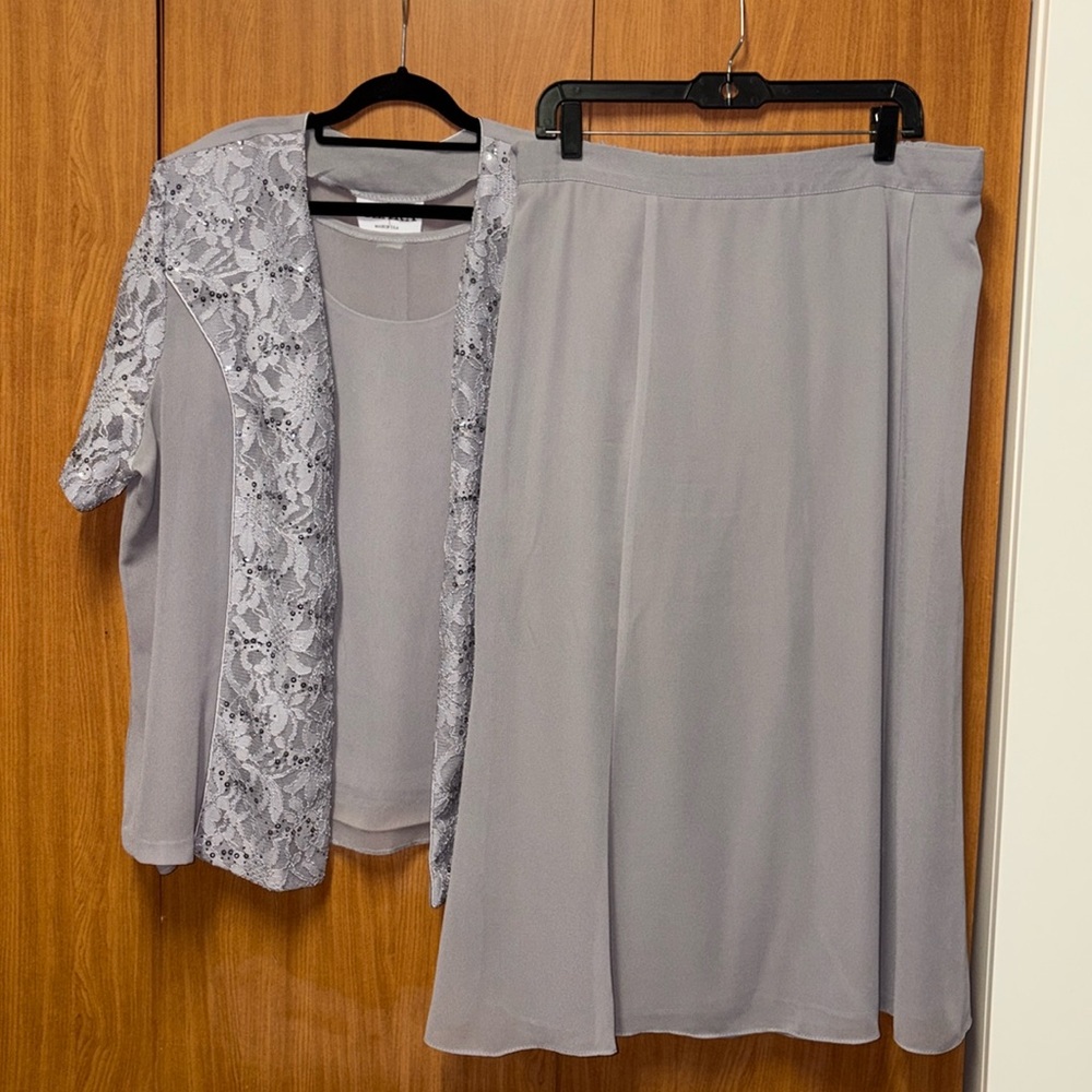 🏡 Clara Formal 3 Piece Ensemble - Gray - Size 3X - Picture 3 of 12